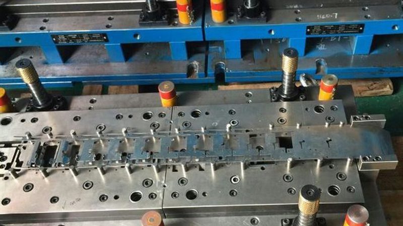 揭秘多工位级进模：十大品牌背后的技术奥秘