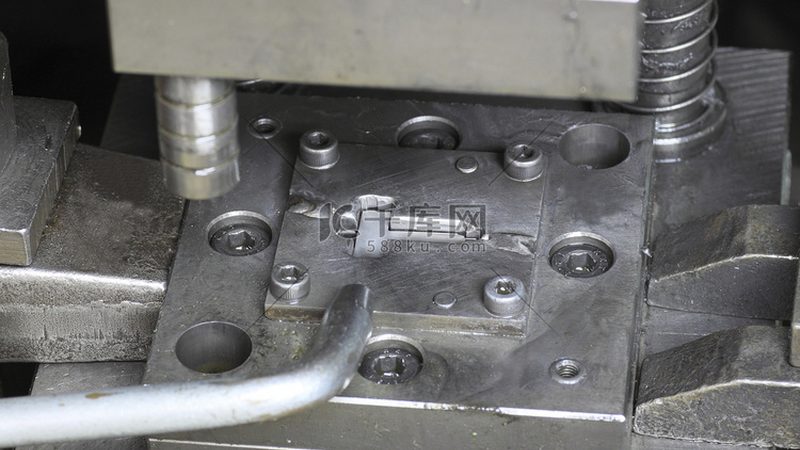 家电模具定制，如何选择优质厂家？**