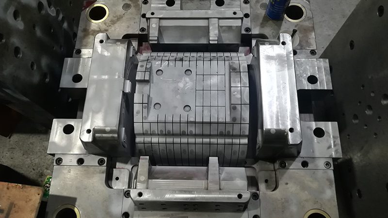 双色模具如何选型，避免踩坑的五大关键