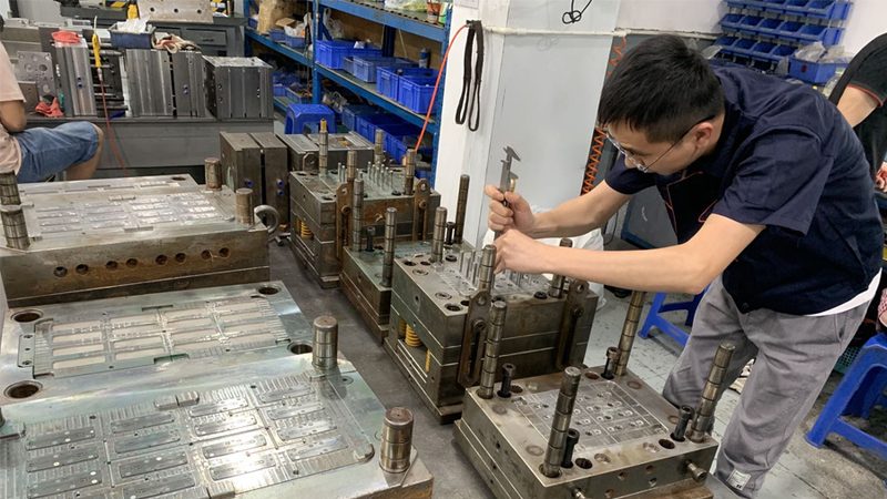大型注塑模具加工：揭秘其核心工艺与选择要点
