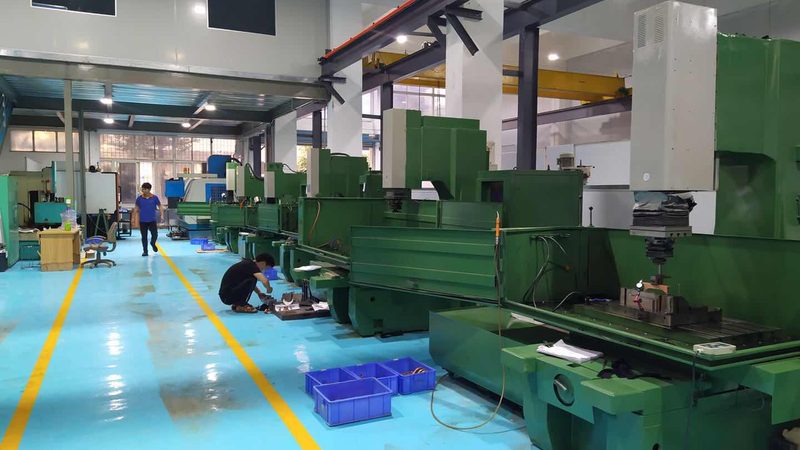 汽车模具制造厂交货周期影响因素解析**