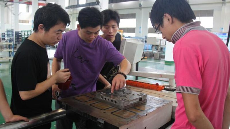 塑料模具钢选材：精准把握，提升模具性能**